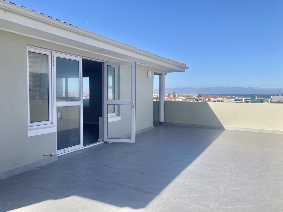 To Let 3 Bedroom Property for Rent in Muizenberg Western Cape